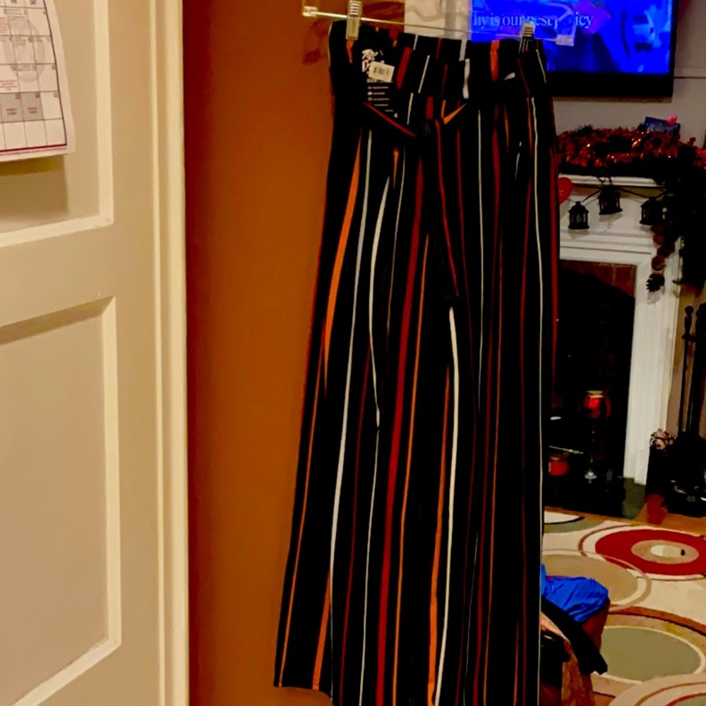 Hots wing womans pants one size fits all classic day or night wear